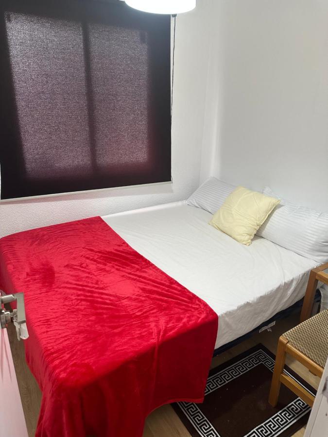 El Gengo Hostel Madrid Luaran gambar